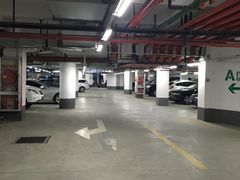 -圣诺亚大厦-地下停车场