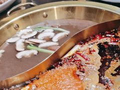 -小天鹅火锅·一线江景洪鼎旗舰店(洪崖洞店)