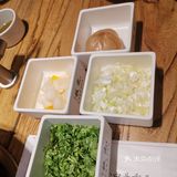 麻椒鸳鸯锅，味道超级赞，还点了几串羊肉串，肉块非常大