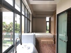 -魔方公寓(碧云国际店)