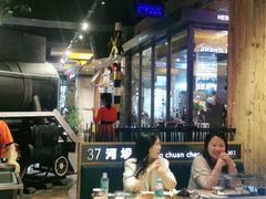 大堂-河坝烧烤串城(金达莱店)