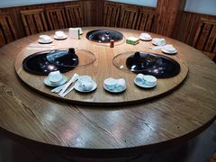 -屯老二农家铁锅炖·行业领军者(梅江店)