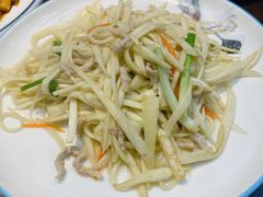 茭白炒肉-民间瓦缸煨汤館(嵩山路店)