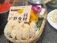 -景明轩•养生酸汤鱼火锅 云贵鲜菌 现舂野果酸汤(王寨小区店)