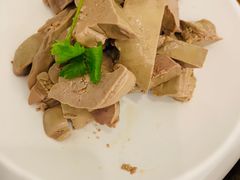 -侬佳蒸菜馆(听潮店)