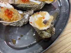 -蚝哥花姐湛江烤生蚝(美丽湾市场店)