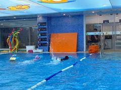 -戊辰亲子游泳俱乐部