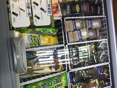 -全家便利店(襄阳南路店)