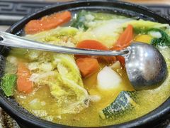 -三锅莊·牦牛肉火锅·香格里拉特色藏餐宴请餐厅(菱角塘路店)
