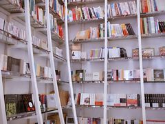 -钟书阁(松江泰晤士小镇店)