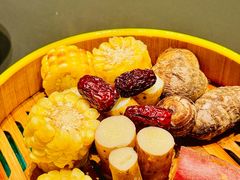 -忆江南·临江鱼馆