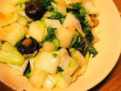 -山楂树融合菜餐厅