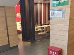 -麦当劳(乳山路店)