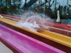 -平江亚马逊水上乐园