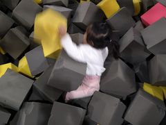 -嘿哟动霸CHUA·新潮玩运动娱乐中心·蹦床滑冰团建乐园