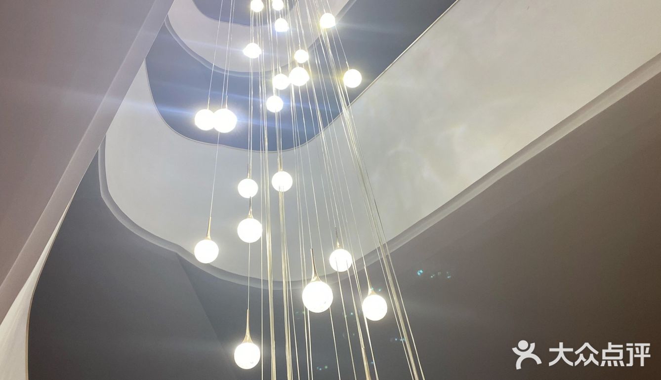 终于来打卡了，出品不错菜品味道都很好