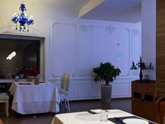 -圣彼得堡观江俄餐厅(中央大街黑金冠店)