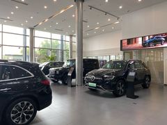 -天津波士信达奔驰4S店(卫津南路店)