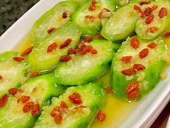 蒜蓉蒸丝瓜-巫记鸡饭店