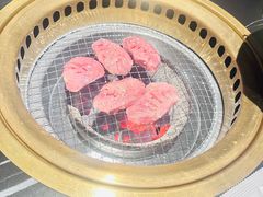 -山川小町·极番烧肉(新地假日广场店)
