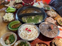 -赵美丽·重庆社区火锅·直营店(火车东站·中豪国际店)