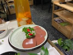 鸭血-洪氏嗨捞·猪肚鸡火锅(阳光天地店)