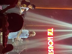 -TZ House音乐现场(来福士中心店)