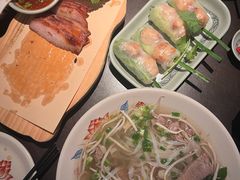 -大头虾越式风味餐厅(光明广场店)