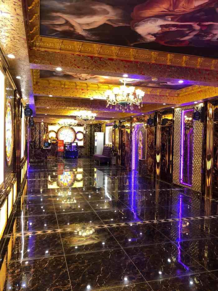 歌帝量贩式ktv-"在附近吃了饭想去唱歌92正好看到这里试营.