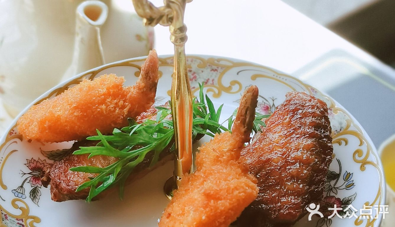 来❗️带上闺蜜来个绝美的望江下午茶👉桃花江西餐厅