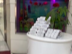 -雅悦齿科(顾村公园店)