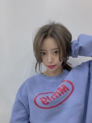 -BULB STUDIO 巴柏明星发型工作室