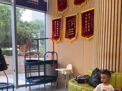 -龙格亲子游泳•水育早教运动中心