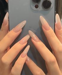 -悦指间美甲美睫