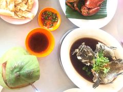 -大树下海鲜饭店