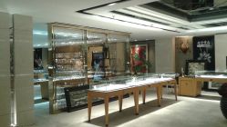 -北京七彩云南翡翠珠宝旗舰店(月坛店)