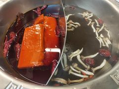 鸳鸯锅-憨铁匠老火锅(龙岗万科里店)