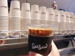 冰拿铁-Seesaw Coffee(上生新所店)