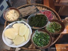 -王婆乔鲜鱼自助火锅(蜀汉路店)