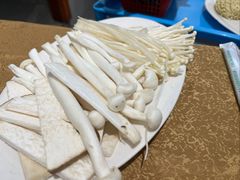 杂姑拼盘-濠轩阁特色生蚝火锅总店