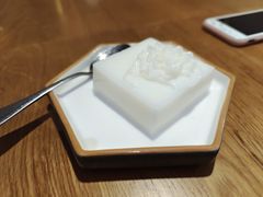 杏仁荷豆腐-小堂宴·老厦门码头小炒(厦大店)