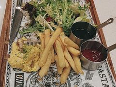 -汤姆家的牛排意面披萨(新城市广场店)