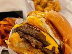 -The Habit Burger Grill 哈比特汉堡(爱琴海店)