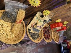 -靠山屯东北农家菜(八龙桥雅苑店)