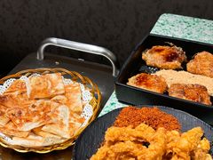 山城小酥肉-鸿姐老火锅·传统炒料(上海旗舰店)