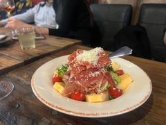 -SISTERS BAR RESTAURANT川意酒馆(嘉善老市H楼店)