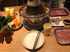 山泉水涮肉锅-虾满堂小龙虾烧烤(富荟广场店)