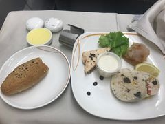 -西沃古尔·拉姆古兰爵士国际机场