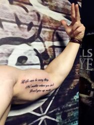 -怪咖纹身刺青