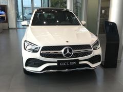 -天津波士信达奔驰4S店(卫津南路店)